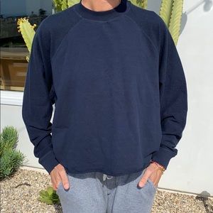 Vuori sweatshirt navy size small